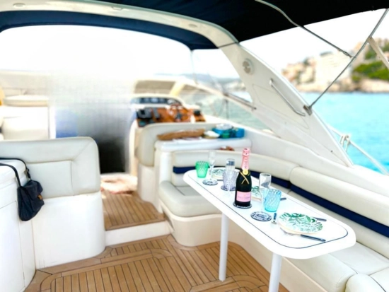 Princess V40 usado à venda