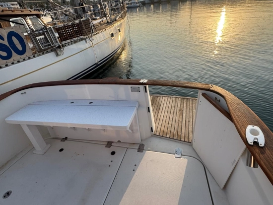 Beneteau Antares 8.80 usado à venda