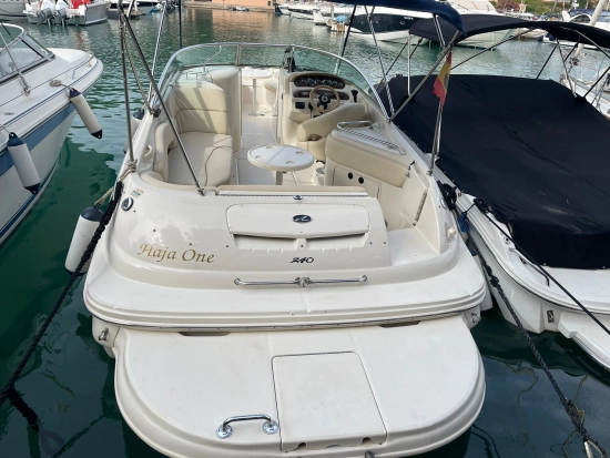 Sea Ray Sundeck 240 usado à venda
