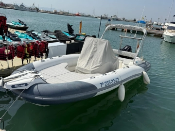Marlin Boats 790 usado à venda