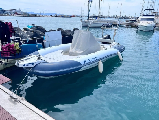 Marlin Boats 790 usado à venda