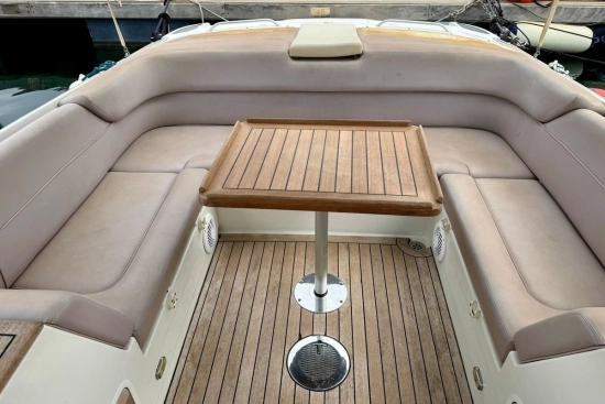Chris Craft Corsair 28 usado à venda