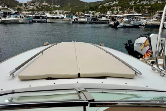 Chris Craft Corsair 28 usado à venda