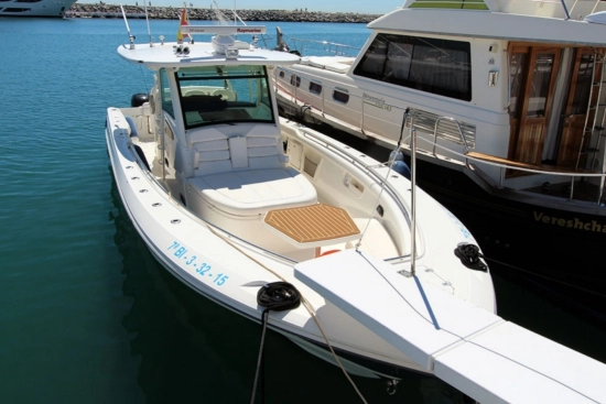Boston Whaler 370 Outrage preowned for sale