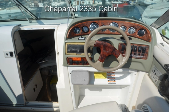 Chaparral 2335 Cabin