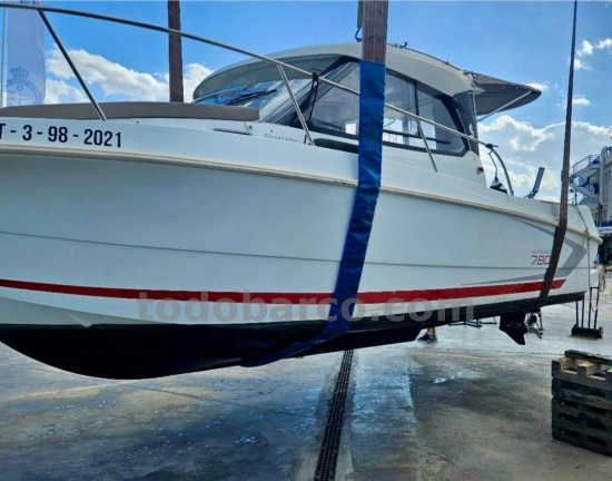 Beneteau Antares 7,80 de segunda mano en venta