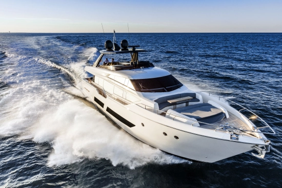 Ferretti Yachts 850 usado à venda