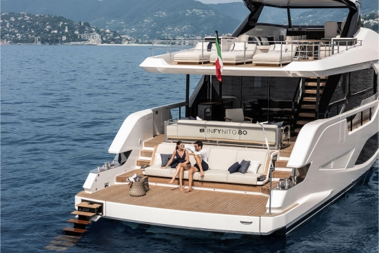 Ferretti INFYNITO 80 nuova in vendita