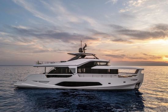Ferretti INFYNITO 80 nuova in vendita