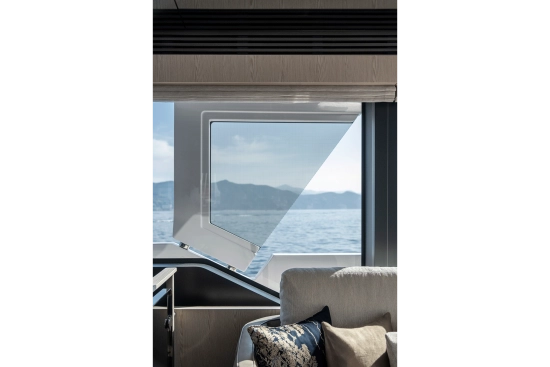 Ferretti INFYNITO 80 nuova in vendita