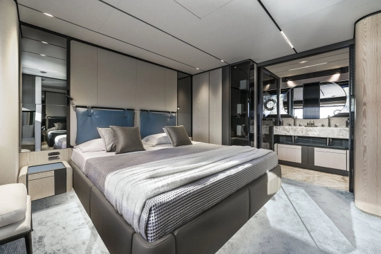 Ferretti INFYNITO 80 nuova in vendita