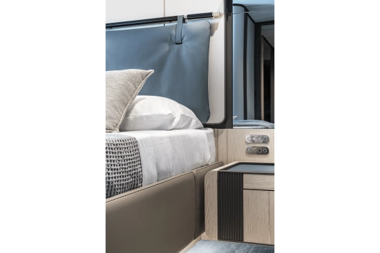Ferretti INFYNITO 80 nuova in vendita