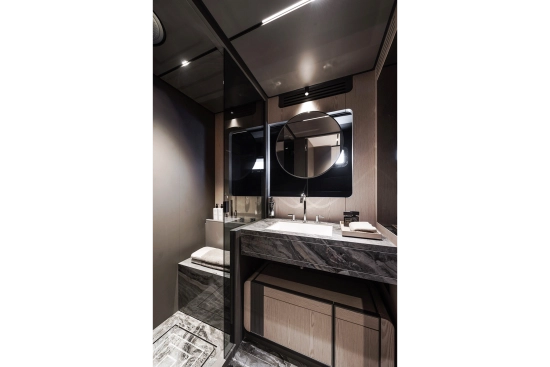 Ferretti INFYNITO 80 nuova in vendita