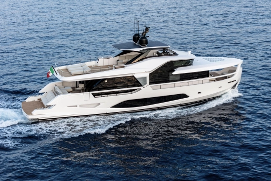 Ferretti INFYNITO 80 nuova in vendita