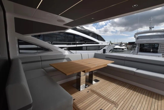 Sunseeker Predator 74 Xps usata in vendita