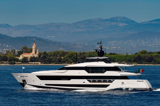 Custom Line 140 nuova in vendita