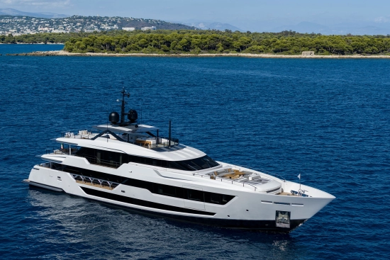 Custom Line 140 nuova in vendita