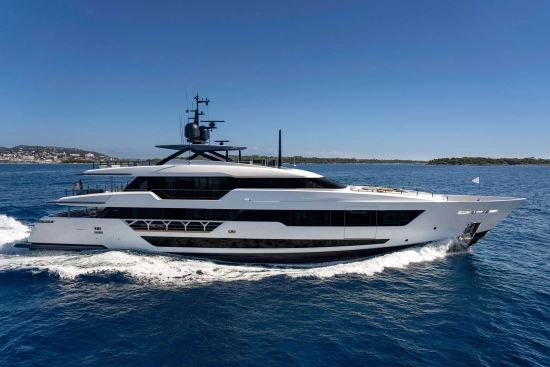 Custom Line 140 nuova in vendita