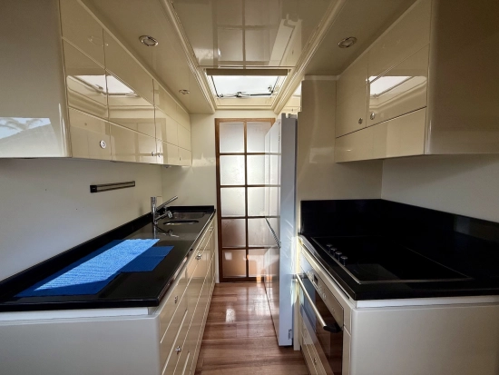 Ferretti 731 usata in vendita