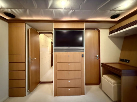 Ferretti 731 usata in vendita