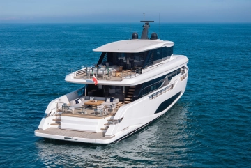 Ferretti INFYNITO 90 usado à venda