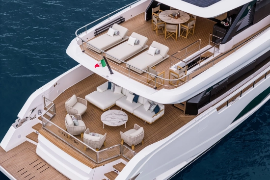 Ferretti INFYNITO 90 de segunda mano en venta