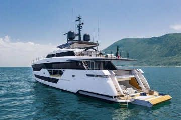 Custom Line 106 nuova in vendita