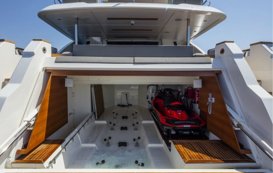 Custom Line Navetta 33 usata in vendita