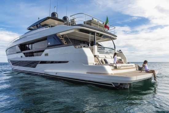 Ferretti YACHTS 1000 usata in vendita