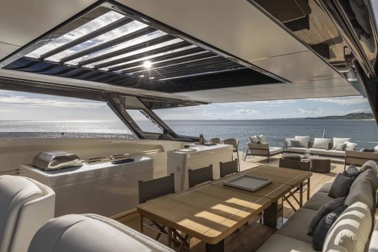 Ferretti YACHTS 1000 usata in vendita