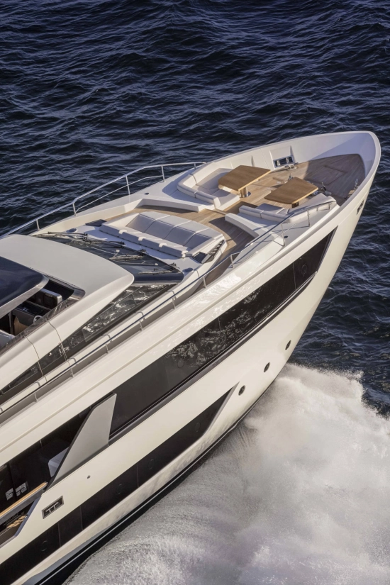 Ferretti YACHTS 1000 usata in vendita
