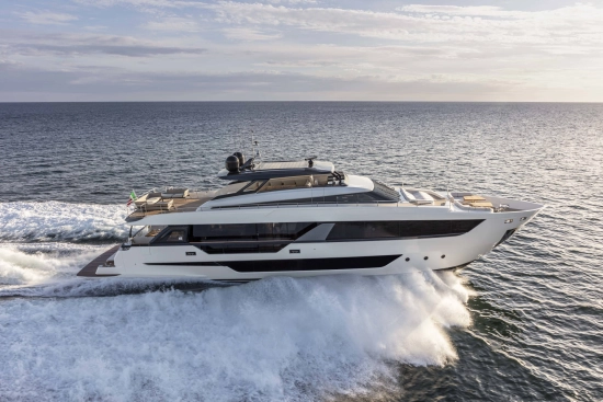 Ferretti YACHTS 1000 usata in vendita