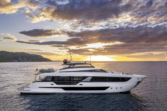 Ferretti YACHTS 1000 usata in vendita