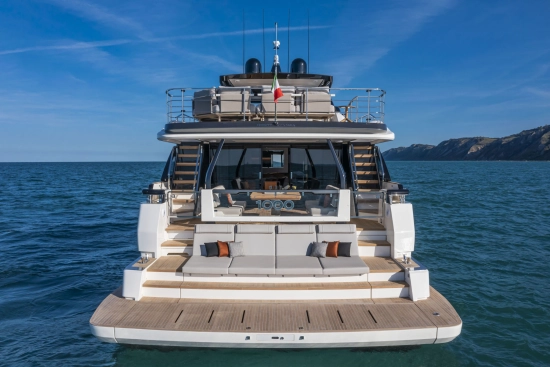 Ferretti YACHTS 1000 usata in vendita
