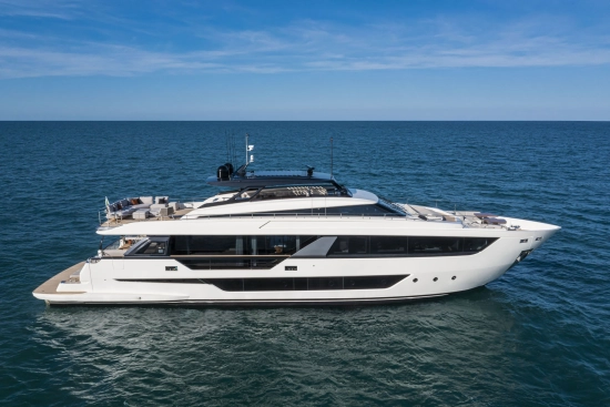 Ferretti YACHTS 1000 usata in vendita