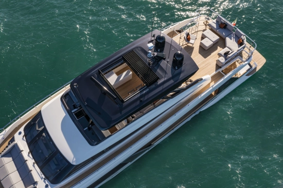Ferretti YACHTS 1000 usata in vendita