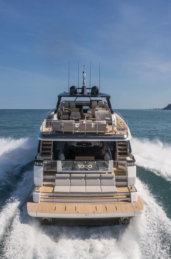 Ferretti YACHTS 1000 usata in vendita