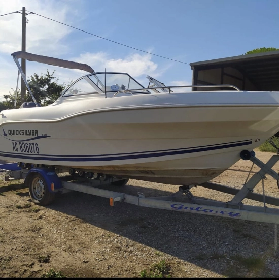 Quicksilver 580 preowned for sale