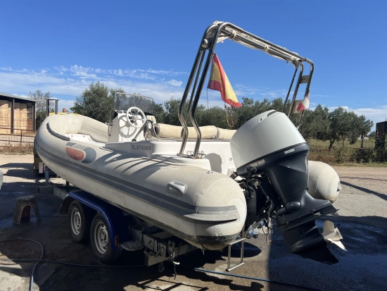 Selva Marine 600 usado à venda