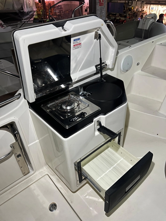 Quicksilver Activ 755 Sundeck usata in vendita