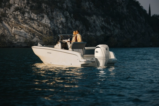 Invictus Yacht FX240 novos à venda