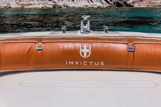 Invictus Yacht FX190