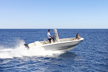 Invictus Yacht HX200 nuevo en venta