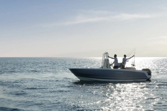 Invictus Yacht HX200 novos à venda