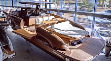 Solaris Power 44 OPEN usata in vendita
