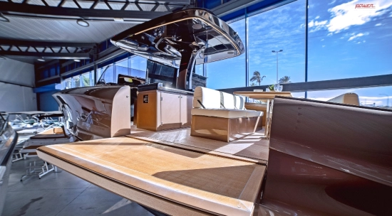 Solaris Power 44 OPEN usata in vendita