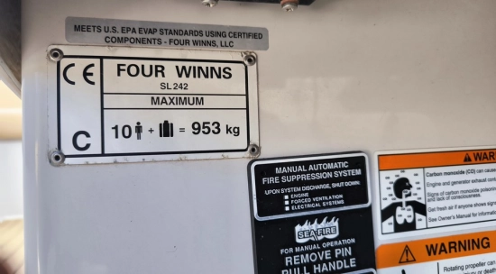 Four Winns SL242 de segunda mano en venta
