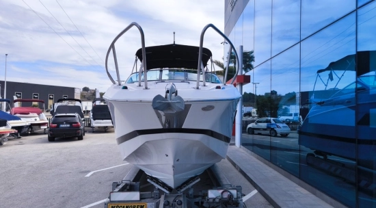 Four Winns V255 usata in vendita