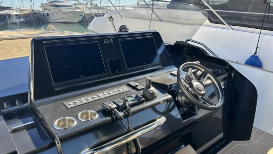 Solaris Power 44 OPEN usata in vendita