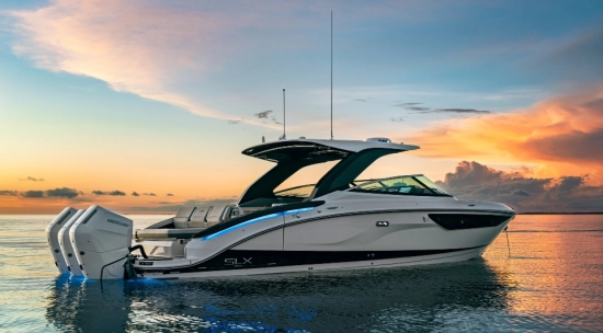 Sea Ray SLX 360 OUTBOARD nuova in vendita